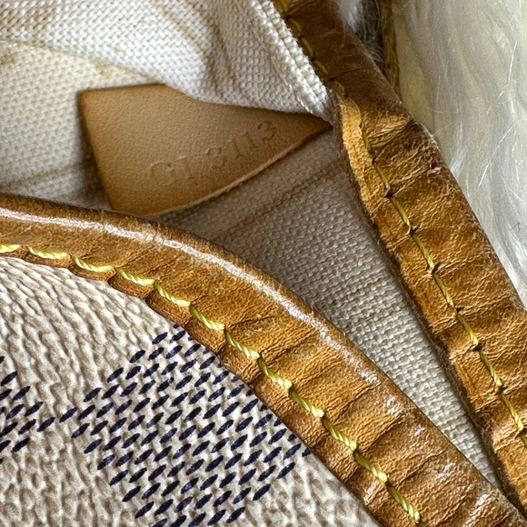 Louis Vuitton Neverfull MM Damien Azur - Picture 13 of 15